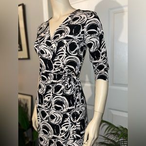 Banana Republic Black&White Wrap Dress, Wear to Work, Soft & Lightweight, SMALL
